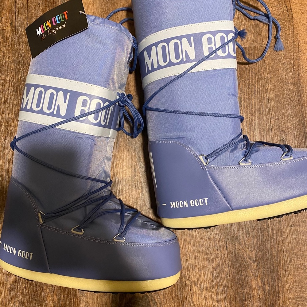 Moon boot